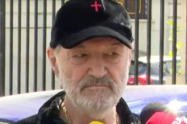 gigi becali nu s a putut abtine chiar daca fcsb a inceput cu stangul in noul sezon hai sa fac si eu o aroganta 687a0aa3b4677