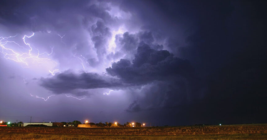 harta meteorologii au emis noi coduri portocalii de canicula si furtuni zonele afectate 686e22ced7738