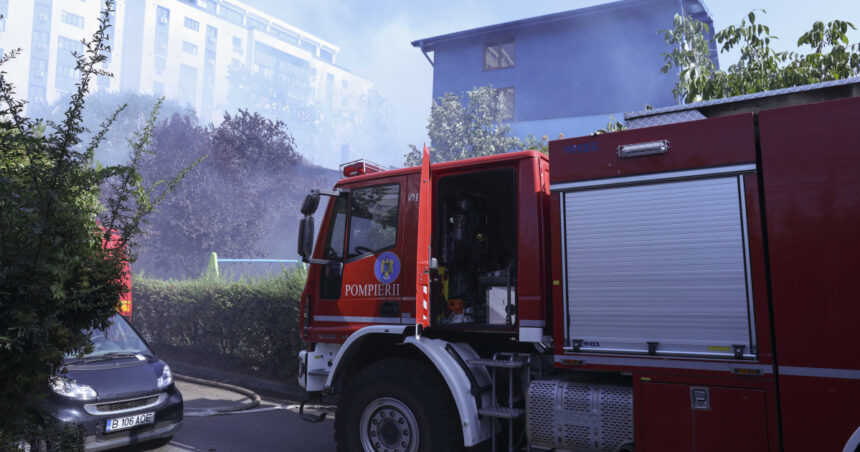 incendiu la o locuinta din sectorul 5 al capitalei doua persoane au ajuns la spital cu arsuri 6864ddcb2c6e4