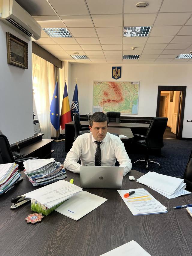 inedit ministrul economiei am semnat de 3 ori de ieri pana astazi ca o colega sa plece in delegatie la