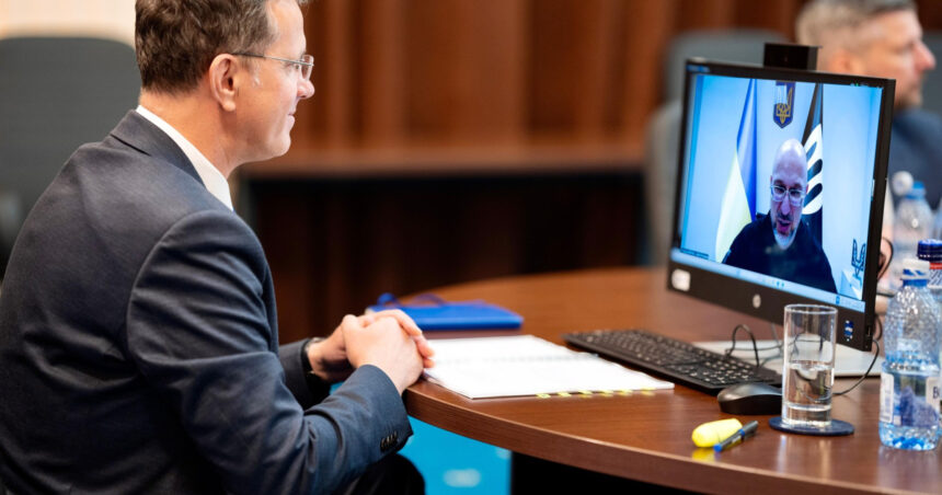 ionut mosteanu a discutat cu noul ministru ucrainean al apararii ce i a transmis lui denis smihal si cand merge la kiev 687f97ec2e4b7