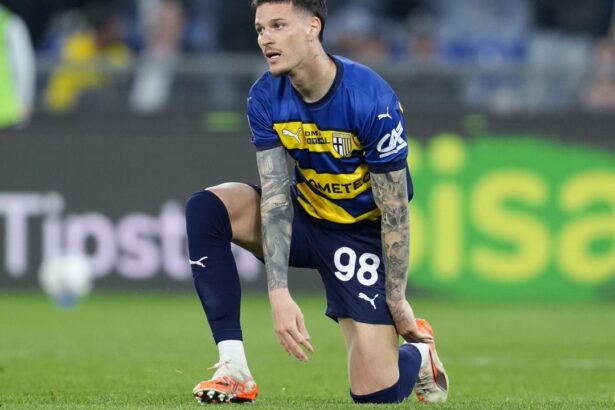italienii au facut anuntul in cazul transferului lui dennis man la genoa 686396a26f1b5