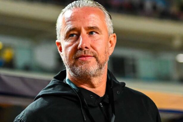 laurentiu reghecampf taxeaza un jucator de la fcsb nu isi mai ajuta colegii 6885f638c5cc0