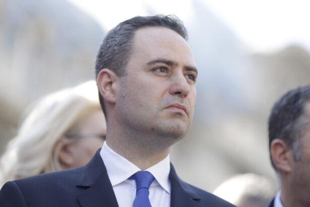 ministrul finantelor primele vesti bune venite azi de pe pietele internationale costurile de imprumut robor au scazut sub 7 pentru prima data dupa alegerile prezidentiale 6867fd5a78837