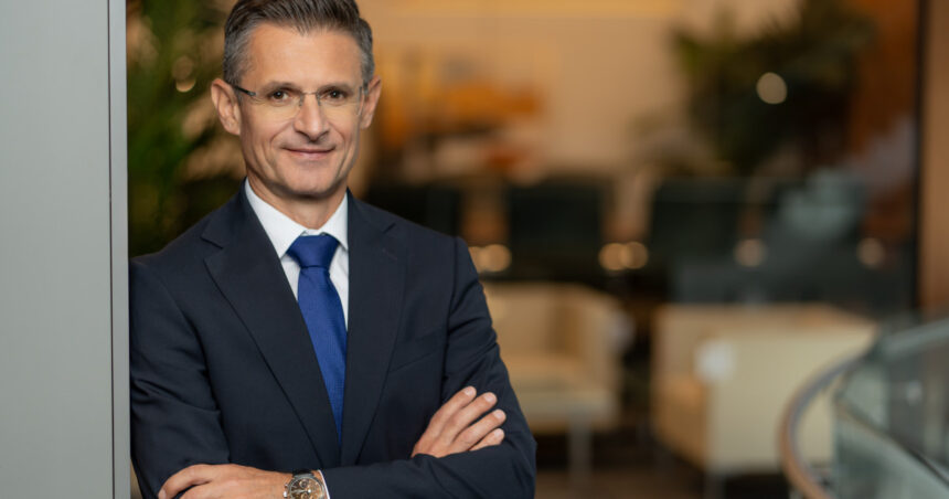 mircea scaunasu vice president pmi cred intr un leadership care nu se ascunde in spatele echipei ci care o sustine si o protejeaza 6863ca6043265