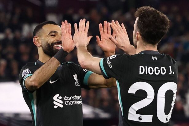 mohamed salah a luat decizia pe loc dupa ce a aflat de moartea lui diogo jota 6866e96033fe4