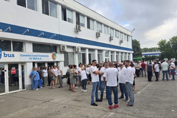 negocieri tensionate la ct bus ultima runda de dialog intre conducerea companiei si reprezentantii sindicali 688b5e71dffb4