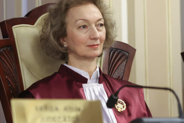 news alert curtea constitutionala are un nou presedinte simina tanasescu e prima femeie care va conduce institutia 6873828533463