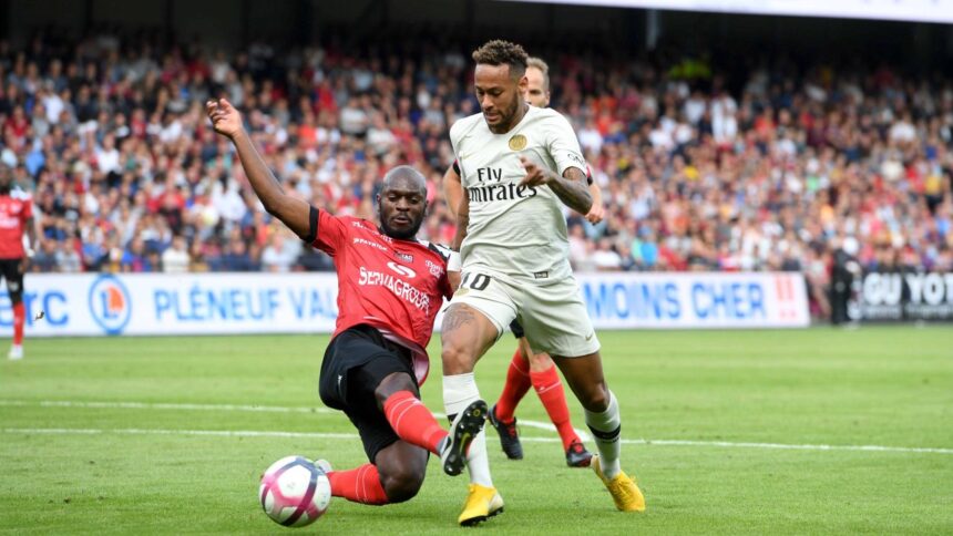 news alert dinamo prezinta azi inca doi fotbalisti straini de top fundasul dreapta de la psg si portarul de la cm 2022 au bifat vizita medicala 686e261d429a1
