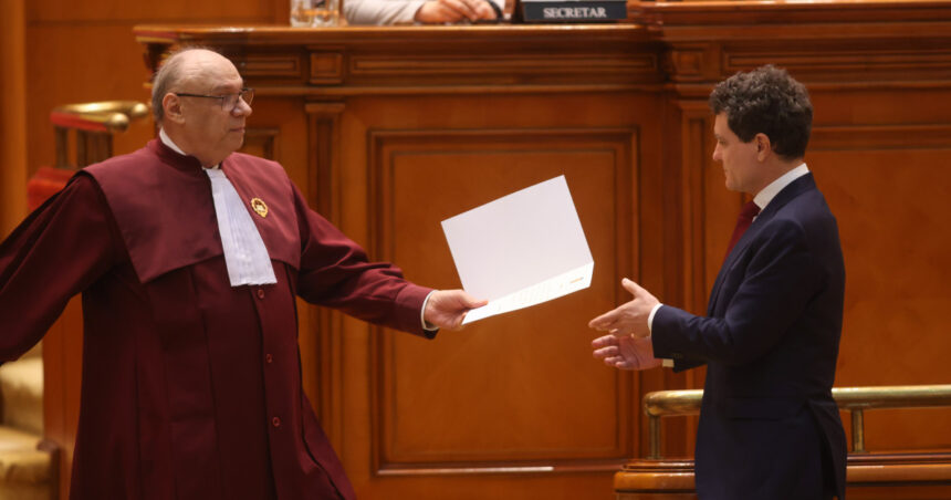 news alert nicusor dan a contestat la ccr legea privind propaganda legionara aur sos si pot sesizasera curtea pentru aceeasi lege 686fb7b1dce41