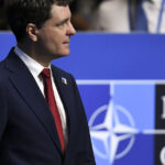 nicusor dan de ziua sua romania sustine abordarea lui donald trump privind cresterea cheltuielior pentru aparare 68656b050e981