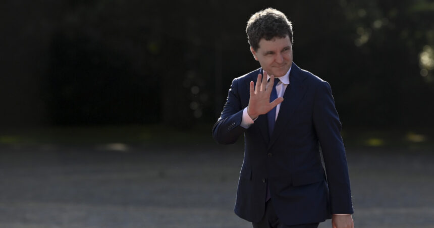 Nicuşor Dan, vizită oficială în Germania. Întâlnirile președintelui României și temele de discuție 1 nicusor dan vizita oficiala in germania cu cine se intalneste presedintele romaniei si care sunt temele de discutie 6879e4d2b7fca