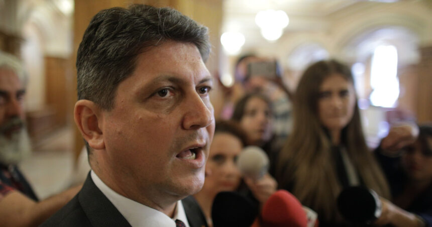 noi critici din interiorul psd nu mai suntem un partid viu ceea ce ne spune seful linia aia trebuie urmata 687b9f5c8b054