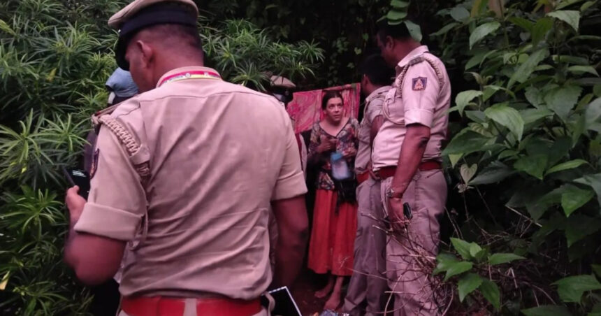 o rusoaica a fost gasita impreuna cu fiicele ei intr o pestera din india in mijlocul unei jungle pline de serpi cum au ajuns acolo 6879c80a2c17a