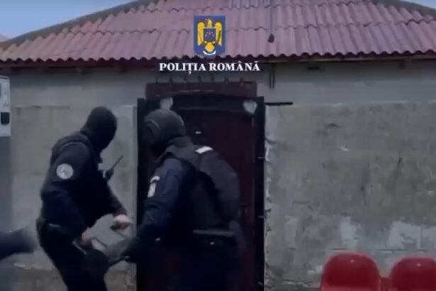 oficial de la politia romana despre perchezitiile de la constanta suspectul va fi audiat la timisoara legaturi cu jaful de 94 milioane de lei de la posta romana 688a0d944a821