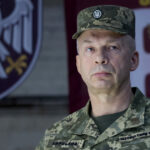 oleksandr sirski comandantul fortelor armate ale ucrainei 60 de ani sa ma retrag pot sa fac 100 de flotari fara sa ma opresc 68870d0624999