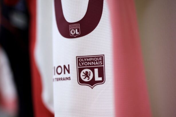 olympique lyon vinde tot dupa salvarea de la retrogradare inca un fotbalist si a dat acordul si pleaca 68820c455dd38