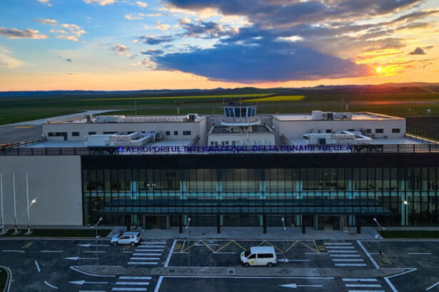 opt calatori in trei luni pe aeroportul din tulcea asta nu i opreste pe sefi sa faca angajari 688bb3fbc94a9