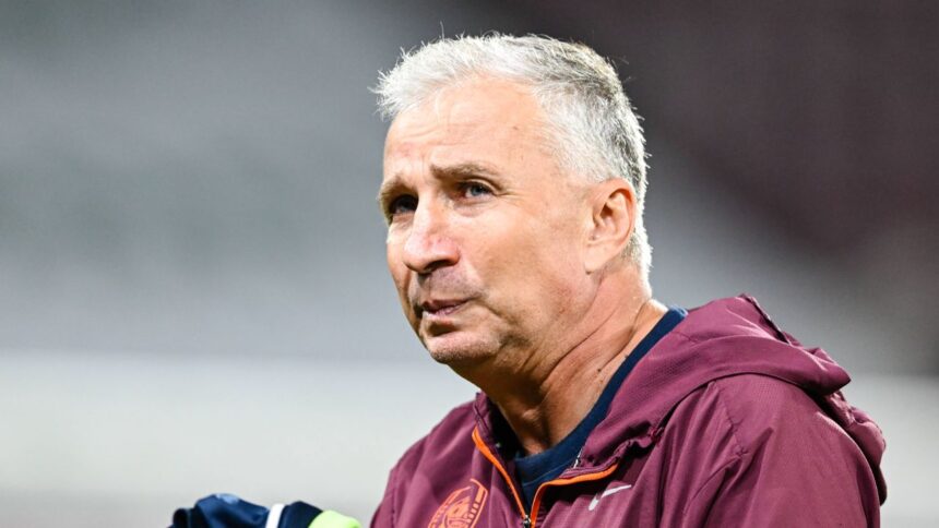 out de la cfr cluj dan petrescu nu si a menajat deloc jucatorii pentru unii jucatori e greu la cfr 68866dbe6903c