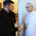 papa leon s a oferit sa gazduiasca negocierile dintre ucraina si rusia la vatican suveranul pontif s a intalnit cu volodimir zelenski 686e97714c684