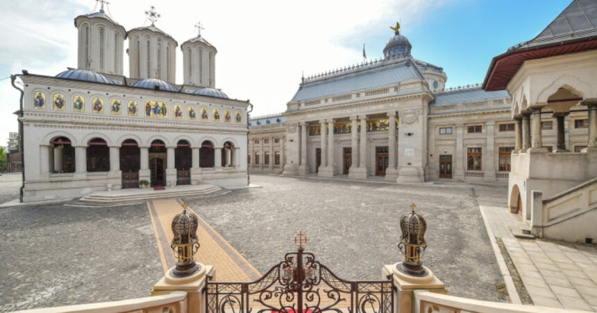 patriarhia le cere preotilor sa le permita oamenilor sa se adaposteasca de canicula in parohii si manastiri si sa ofere sprijin 686cb24c2209b