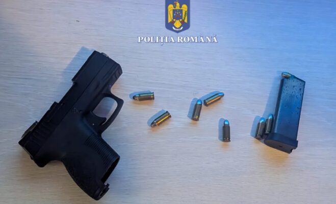 pistol letal si 10 cartuse cu glont ridicate in urma unei perchezitii in constanta 687a5cf1a4955