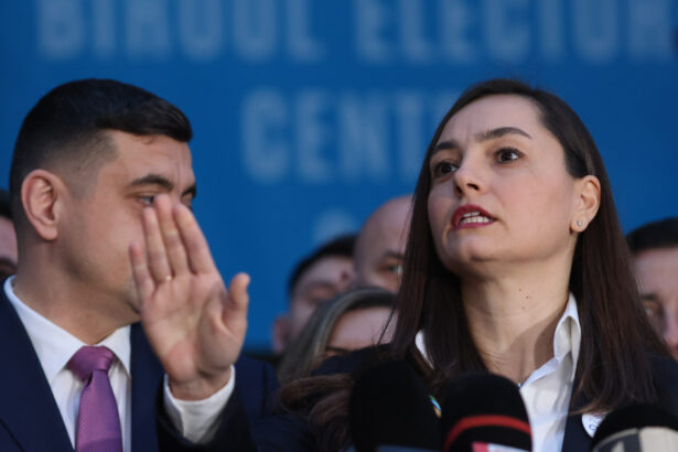 pot a anuntat ca voteaza motiunea de cenzura initiata de aur din respect pentru cetateni 686e2df4ef33f
