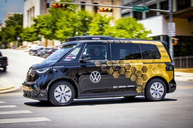 prima tara din europa care a autorizat robotaxi uri se loveste de neincrederea populatiei 686cfcef33d8b