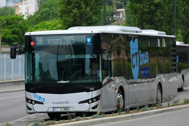 restrictii de weekend pe bd tomis autobuzele vor ocoli zona pietonala circula pe trasee deviate 6889f1a7a2c88