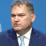 romanii cu datorii la primarii vor avea popriri pe salarii sau alte venituri este incorect ca numai unii sa plateasca iar altii nu 687a8265d21c9