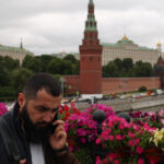 rusii vor fi amendati pentru cautarile de continut extremist pe internet noua lege starneste reactii si la kremlin 68794da3b89fd