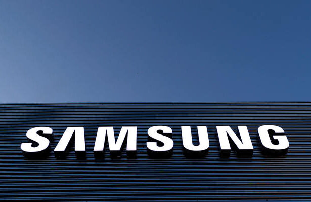 samsung va lansa anul acesta un smartphone cu pliere tripla 6870b2213ee68