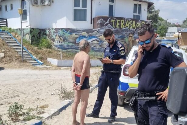 scandal pe plaja in eforie un turist a fost amendat dupa ce s a luat la harta cu salvamarii 68876590177cc