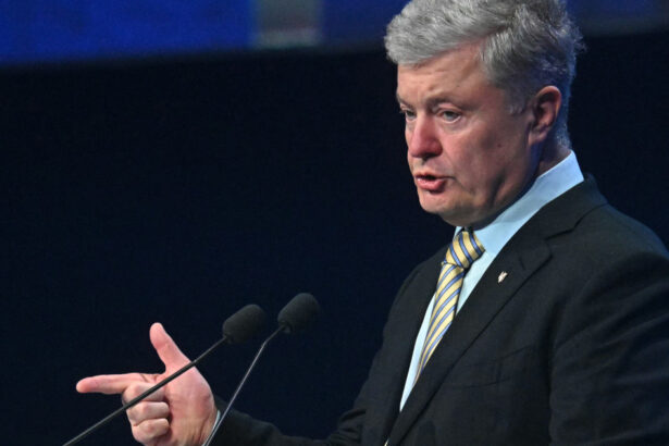 se ascut cutitele in politica din ucraina petro porosenko il acuza pe volodimir zelenski de autoritarism si greseli foarte grave 6864d3d8374d7