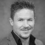 spectacol aerian privat in onoarea celebrului sportiv felix baumgartner inainte ca acesta sa fie inmormantat in austria 688a57dea530a