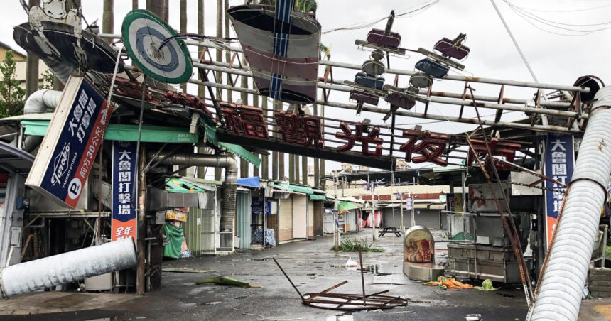 taifunul danas a facut ravagii in taiwan doua persoane au murit si alte aproape 500 au fost ranite 686bbc3040ae5