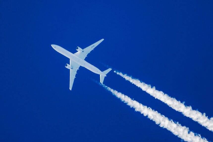 test de cultura generala ce sunt liniile create pe cer de avioane 6880f526a053e