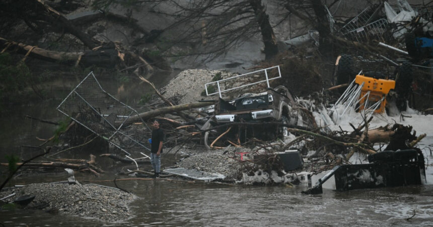 tragedie in sua 27 de fete care se aflau intr o tabara in texas au murit din cauza viiturilor numarul total al victimelor 686bf0b11f079
