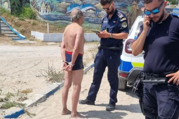 turist incatusat si amendat la eforie pentru ca a facut scandal dupa ce salvamarii l au scos din apa cand scaldatul era interzis 6887c02076460