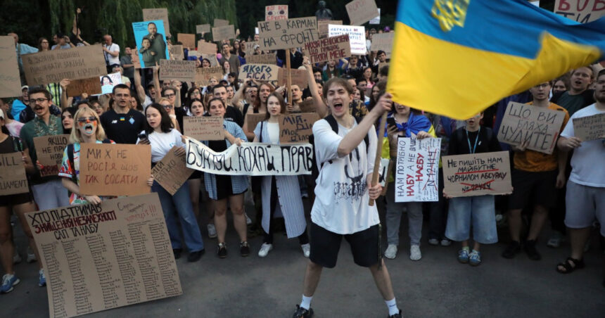 ucraina revine asupra legii care bloca lupta anticoruptie dupa valul de proteste si presiuni externe 688a6e25812ab