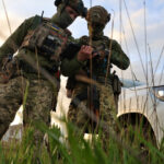 un recrut ucrainean a impuscat doi instructori chiar in timpul antrenamentelor 68791fb8d2aa4