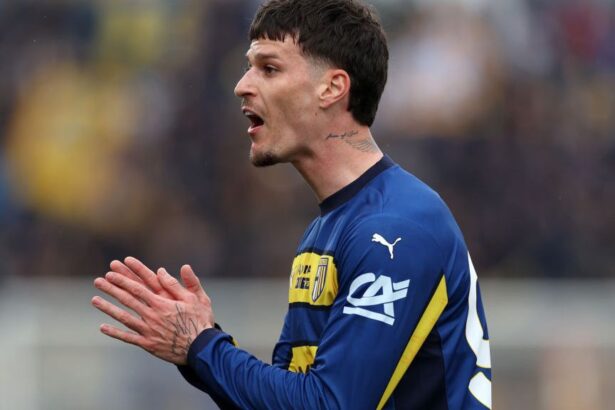 veste uriasa pentru dennis man clubul a inceput negocierile cu parma vor sa incheie transferul pana la jumatatea lui august 68826b4f0af33