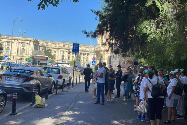 video a 4 a zi de proteste copiii si batranii din grija noastra sunt si responsabilitatea voastra spun angajatii din asistenta sociala 68664807dd7e0