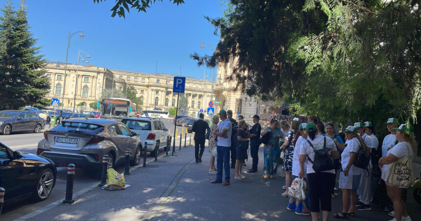 video a 4 a zi de proteste copiii si batranii din grija noastra sunt si responsabilitatea voastra spun angajatii din asistenta sociala 68664807dd7e0