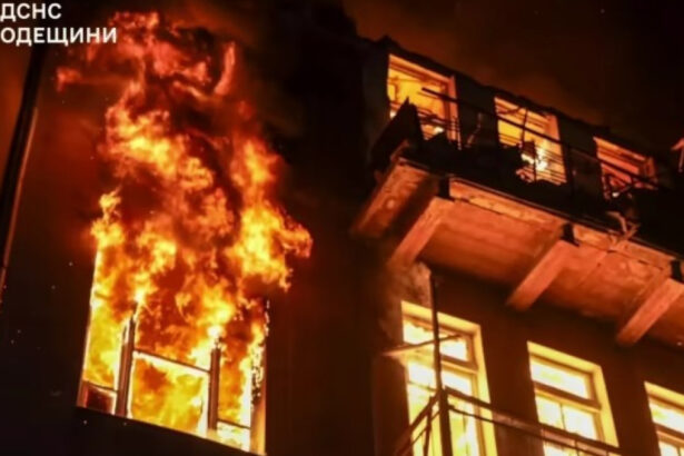 video atac aerian al rusiei asupra orasului port odesa cinci persoane au fost ranite printre care doi copii 68662f4510f2e
