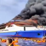 video clipe de groaza in indonezia un feribot cu 280 de oameni la bord a luat foc cel putin trei persoane au murit 687d1b747a7f6