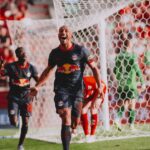 video condusa cu 1 0 dupa o ora de joc red bull salzburg a pornit macelul in deplasare in ultimele 30 de minute 6881d4056fdd9