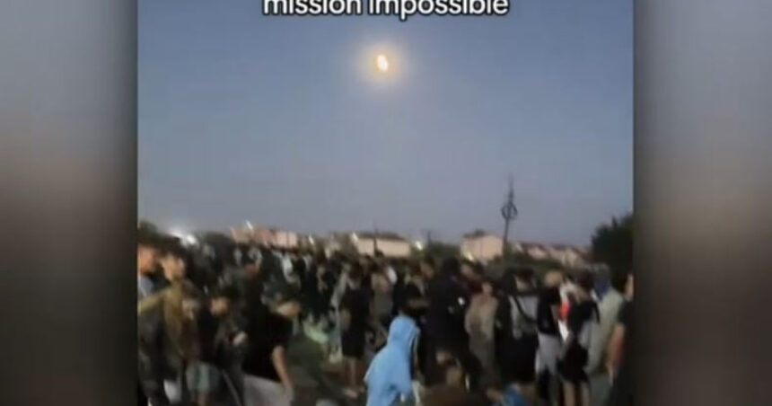video cum a aratat cel mai aglomerat weekend pe litoral de la inceputul sezonului estival gara din costinesti a fost arhiplina 6873f65148bd6