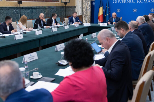 video ilie bolojan a discutat din nou cu alesii locali despre reforma administratiei ce le a transmis functionarilor din primarii 687e4cc4cc42a