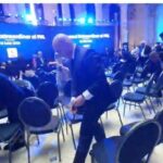 video ilie bolojan a facut curat in sala de la parlament unde a avut loc congresul pnl inainte de anuntarea votului 687262a52934c